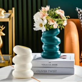 Plastic Spiral Vase Nordic Creative Flower Arrangement Container Decoration Dry and Wet Flower Vase Imitation Glaze and Porcelain Flower Pot